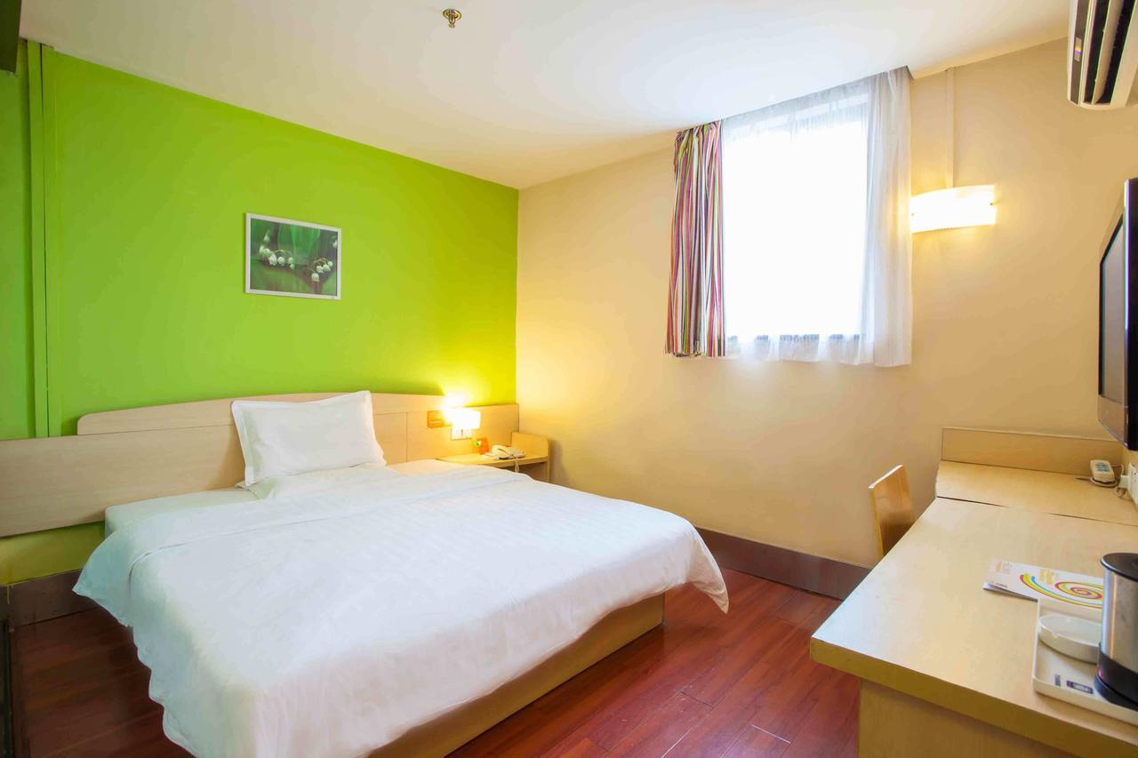 7Days Inn Foshan Shunde Ronggui Xiao Huangpu Quarto foto
