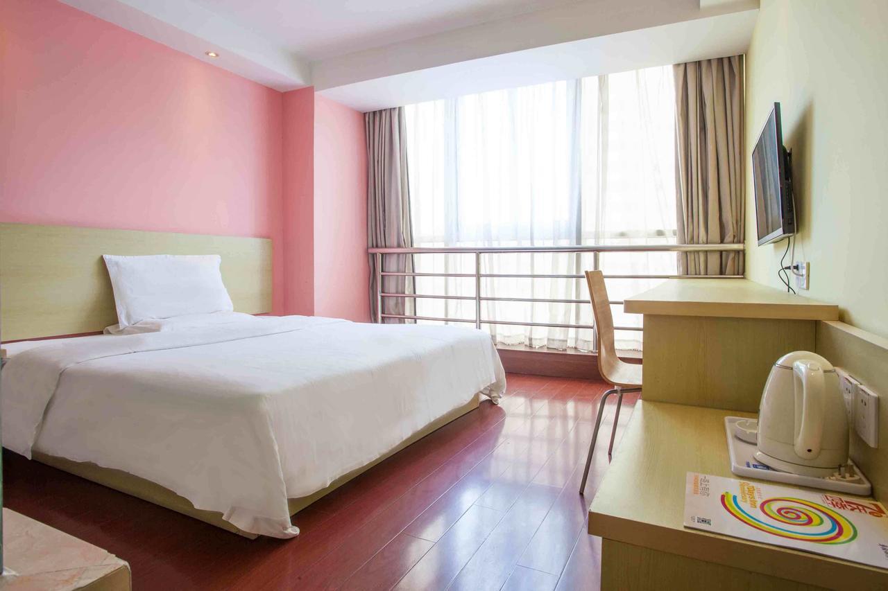 7Days Inn Foshan Shunde Ronggui Xiao Huangpu Quarto foto