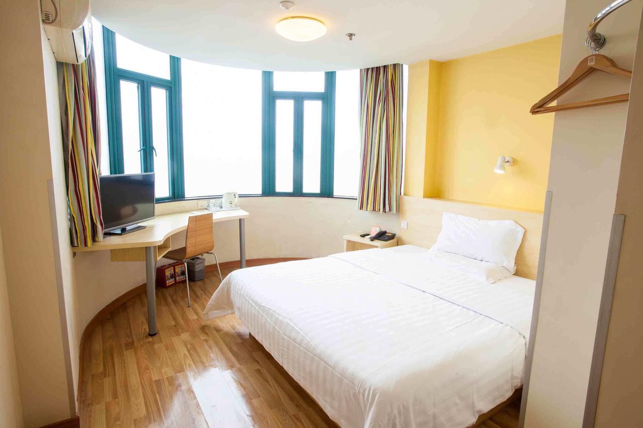 7Days Inn Foshan Shunde Ronggui Xiao Huangpu Quarto foto